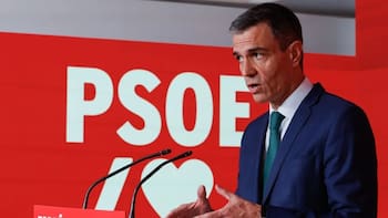 Mientras el Gobierno está en crisis, el PSOE trata de influir dentro de Andalucía y Castilla y León