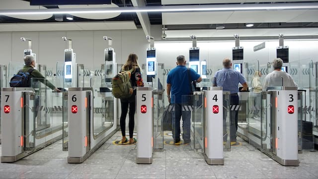 ¿Va a salir o entrar a Colombia? El Formulario Check-MIG que Migración exige 72 horas antes del vuelo
