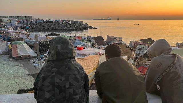 Crisis migratoria | El Gobierno habilita un campamento para acoger a 1700 personas en Ceuta