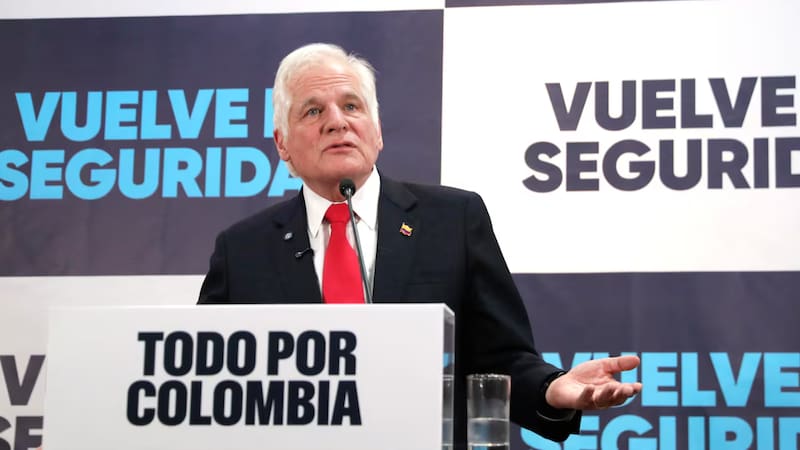 Miguel Uribe Londoño confirmó su salida del Centro Democrático tras la decisión de la bancada de retirar su precandidatura.