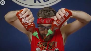 Ponerle salsa picante a la comida no significa que te guste sufrir: se trata de algo mucho más adictivo, según la psicología