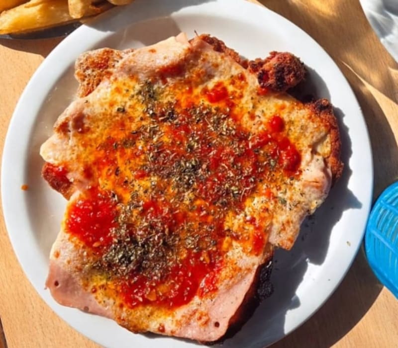 La milanesa napolitana es un infaltable.