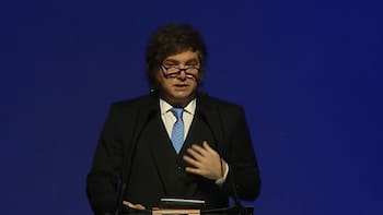 Milei defendió el ajuste y cargó contra el “empresariado prebendario” en el Foro Económico del NOA