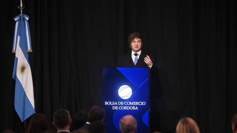 Milei apuntó contra los ambientalistas en la Bolsa de Comercio de Córdoba.