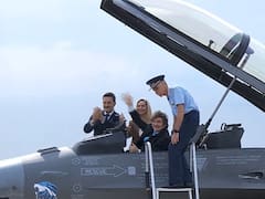 Milei encabezó el acto de presentación de la flota de aviones F-16: habló de “día histórico” y cargó contra el kirchnerismo