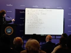 Milei reúne a legisladores en la previa del Presupuesto y Malvinas para otra masterclass de economía