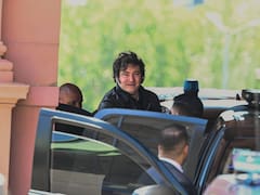 Milei regresa a la Rosada y prepara una cumbre con legisladores por una sesión clave