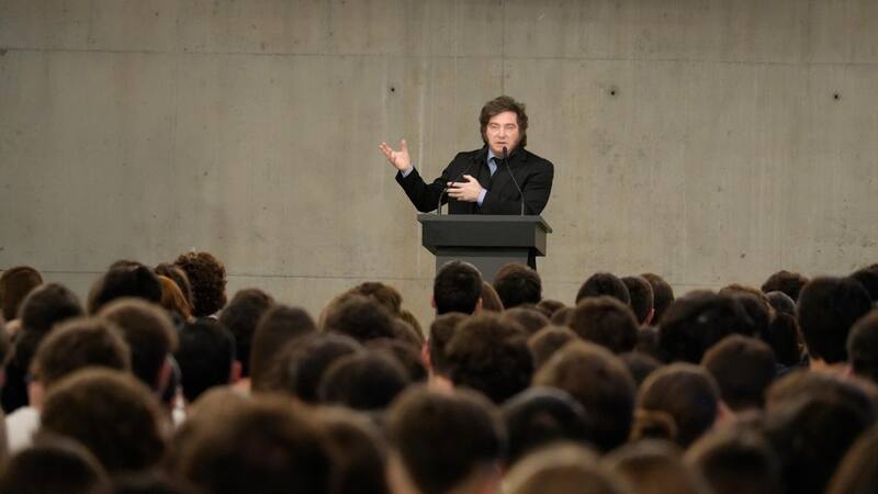 Milei cargó contra la oposición, dijo que le quisieron “meter siete juicios políticos" y que son unos "hijos de puta que intenta volver al poder".