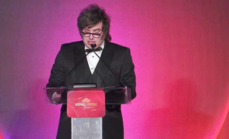 Milei habla en la gala organizada por Latino Wall Street