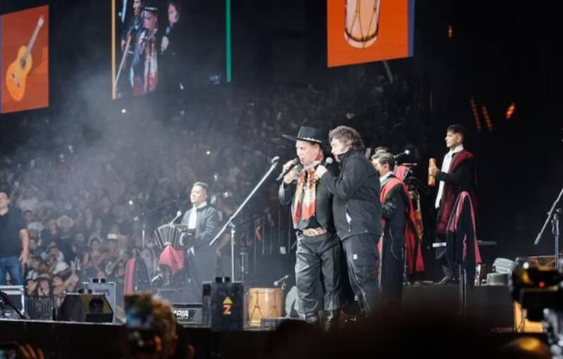 “Me ayudaron a ser Presidente”, subrayó Milei ante la multitud presente en el festival.