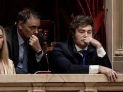 Una encuesta reveló números en rojo para el Gobierno, pero Milei sostiene sus chances electorales