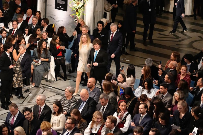 El presidente Javier Milei y Karina Milei en la entrega del Premio Nobel de la Paz a María Corina Machado en Oslo