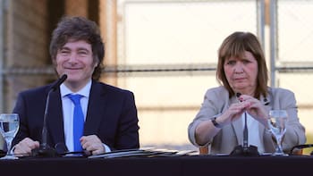Bullrich presentó su declaración jurada y redobla la presión sobre Adorni