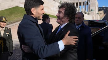 Milei y Pullaro: el pacto que se cocina en pos de la releeción y la tensión en Provincias Unidas por las PASO