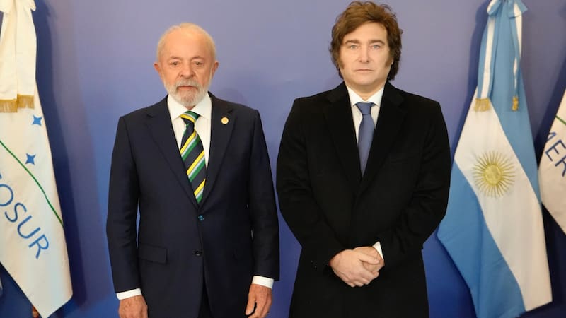 Milei respaldó activamente la candidatura de Bolsonaro y mantiene una prolongada confrontación con Lula.