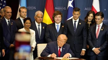 Junto a Milei y otros líderes, Trump anunció una nueva coalición militar y dijo que Cuba vive “sus últimos momentos”