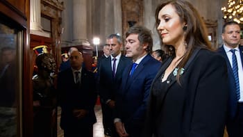 Javier Milei y un frío saludo con Victoria Villarruel que la transmisión oficial no mostró