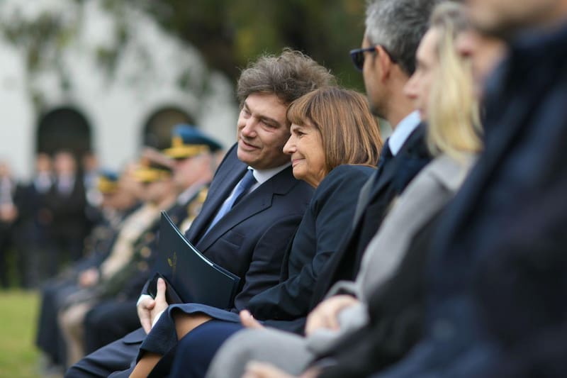 Javier Milei y Patricia Bullrich son las alternativas electorales más importantes del oficialismo.