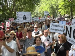Miles de personas toman las calles de Madrid por la salud pública: denuncian largas filas de espera y rechazan la privatización
