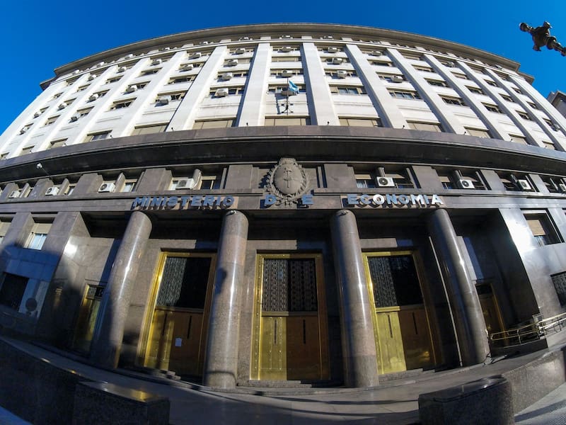 Tiscornia aseguró que el equipo económico tiene “asignaturas pendientes” que el Gobierno debe resolver de cara en materia financiera a los próximos meses.