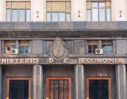 Economía huele peligro en las provincias y activa el “plan acumulación”