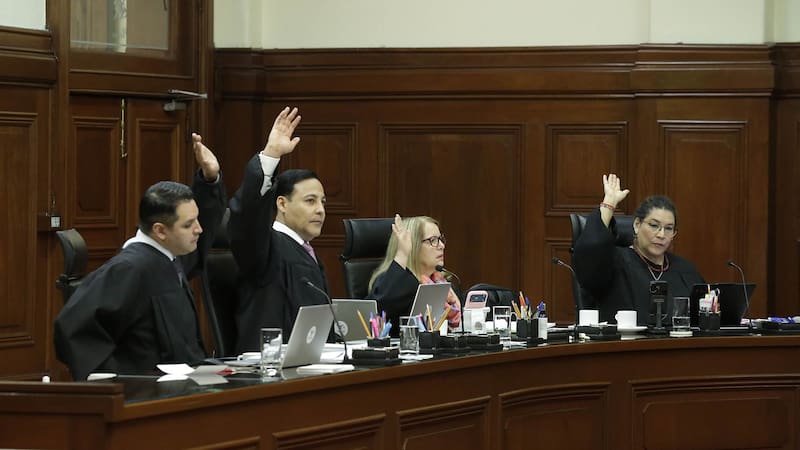 De izquierda a derecha: ministro Arístides Rodrigo Guerrero García, ministro Giovanni Azael Figueroa Mejía, ministra Loretta Ortiz Ahlf y ministrra Lenia Batres Guadarrama.