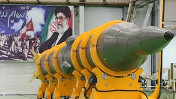 Un misil de 23 toneladas y 2.000 km de alcance: la temible arma que Irán usó por primera vez contra Israel