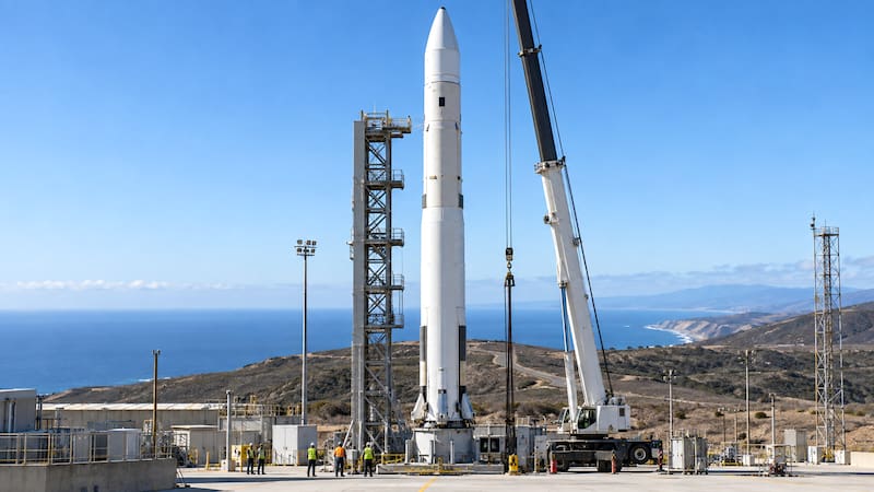 El LGM-35A Sentinel está diseñado como un misil balístico intercontinental de varias etapas.