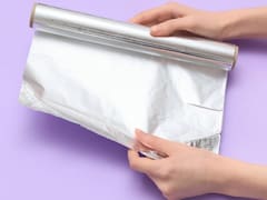 Lo hicimos mal toda la vida | Esta es la forma correcta de usar el papel aluminio: ¿cara mate o brillante?