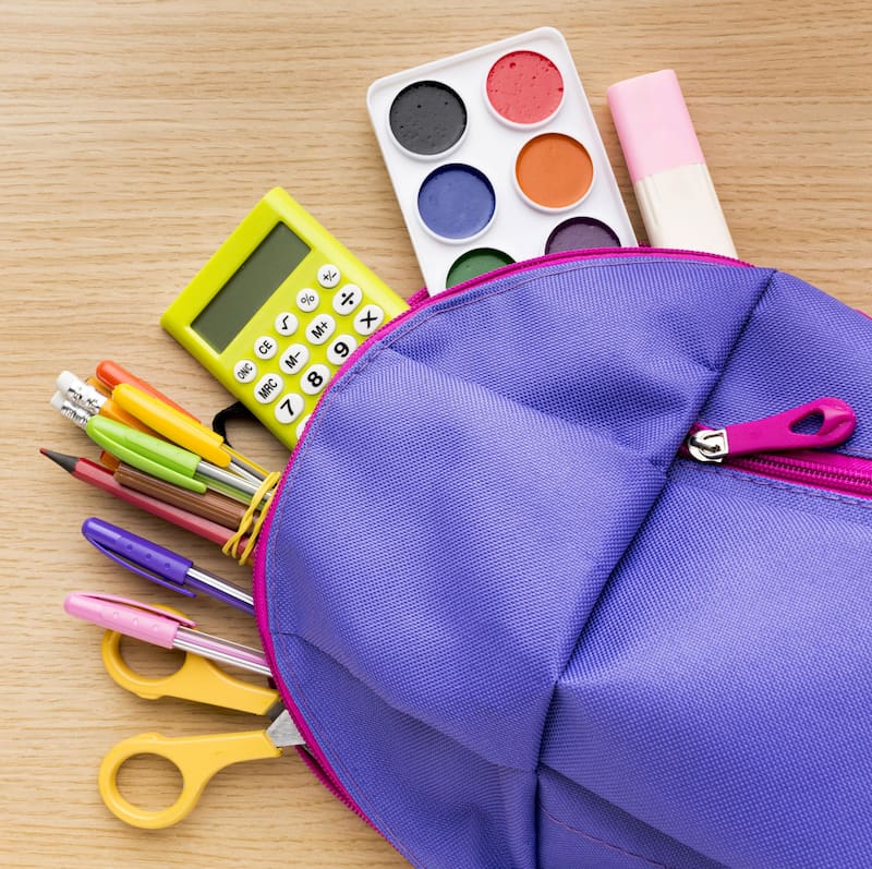 La Guardia Civil advierte de estafas virtuales en la compra y venta de útiles para la escuela: “Desconfía de los precios demasiado bajos”. (Fuente: Freepik).