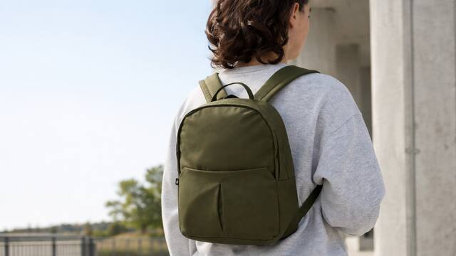 Esta mochila de Decathlon está en tendencia: cuenta con 4 bolsillos y es ideal para uso diario