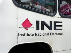 Aguinaldo de 40 días, bonos y seguros: todo lo que ganan los funcionarios del INE y qué les van a quitar