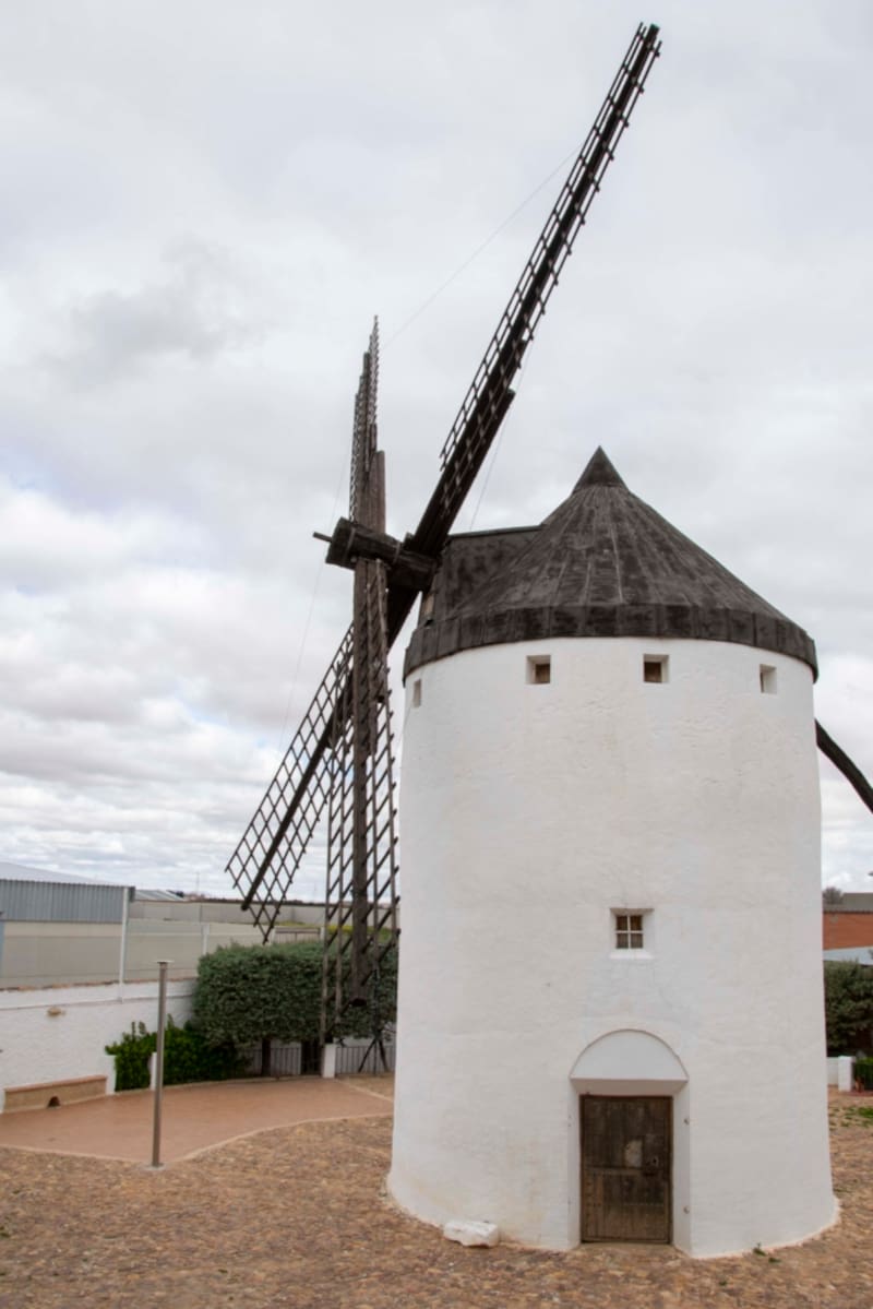 El Molino del Tío Genaro ha sido restaurado como un homenaje a la tradición cervantina y uno de los íconos del municipio.