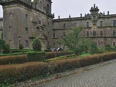 El pequeño pueblo de Galicia que esconde un monasterio de casi 900 años y está entre los más bonitos de España