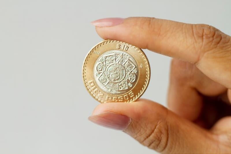 Claudia Sheinbaum oficializó la moneda conmemorativa de 20 pesos en México