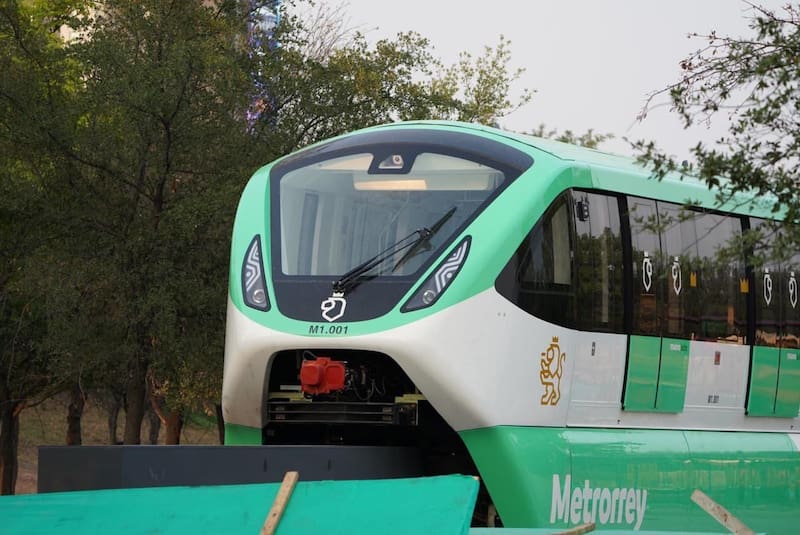 Avanza la construcción del nuevo monorriel elevado que conectará Monterrey con municipios clave del área metropolitana y el aeropuerto, una obra estratégica para modernizar el transporte público.