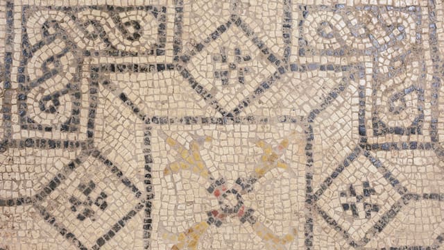Descubren un mosaico romano de 40 metros cuadrados en Sevilla: la ciudad cuenta con las mayores colecciones del antiguo Imperio