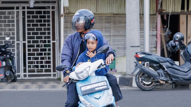 Queda prohibido llevar a niños menores de 12 años en motocicletas como pasajeros en este estado