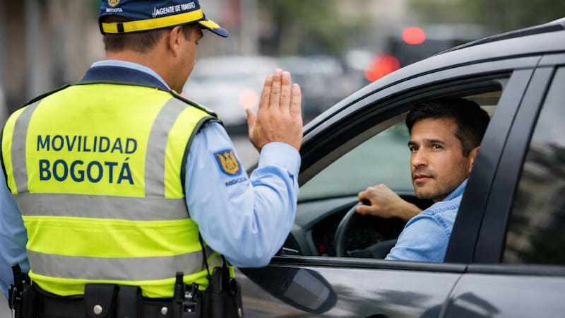 Cambios en la Ley 2486 de 2025 modifican los requisitos de tránsito para algunos vehículos en Colombia.