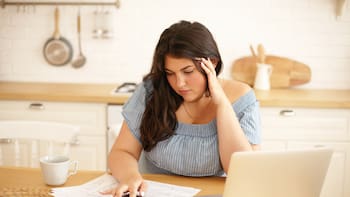 Es oficial | Revelan cuánto tiempo tarda en desaparecer una deuda con Hacienda y qué situaciones podrían reactivarla