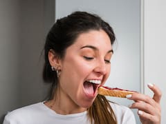 Qué significa que una persona coma siempre rápido, según la psicología