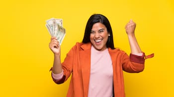 Confirmado y oficial | Multarán a todas las personas que tengan dólares en su casa y no cumplan con esta condición obligatoria