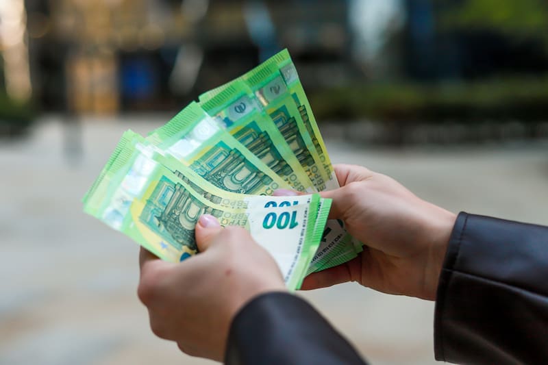 La sanción impuesta consiste en una multa diaria de seis euros durante seis meses, según la sentencia firme.