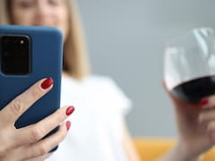 Llega CyberWine: el consumidor que nadie tenía en el radar hoy mueve el vino online