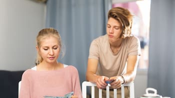 Oficial y confirmado por Hacienda | Nombrar a los hijos titulares de las cuentas bancarias no es una donación