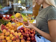 Cambian los supermercados: cómo funciona la ley que los obliga a dar frutas y verduras en mal estado