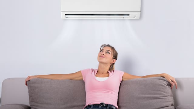 Adiós al aire acondicionado | El Gobierno prohíbe instalarlos en las fachadas de todas las viviendas sin autorización