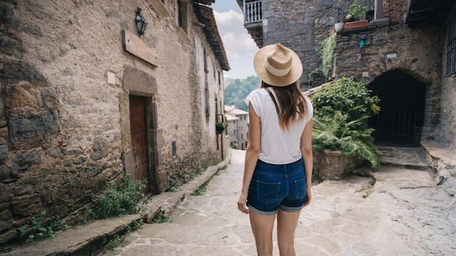 Confirmado por el Gobierno | Aprueban ayudas para reformar casas en pueblos de menos de 5000 habitantes: todas las personas que cumplan estos requisitos pueden acceder