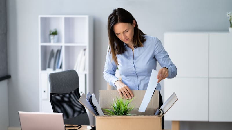 Las condiciones de las ayudas públicas en España imponen límites a las decisiones laborales y obligan a cumplir requisitos específicos para mantener los beneficios.