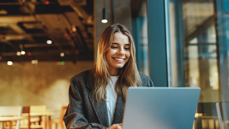 El Gobierno lanza un plan para mejorar la Formación Profesional, facilitar el acceso a nuevos empleos y cubrir puestos clave. Fuente: Shutterstock.